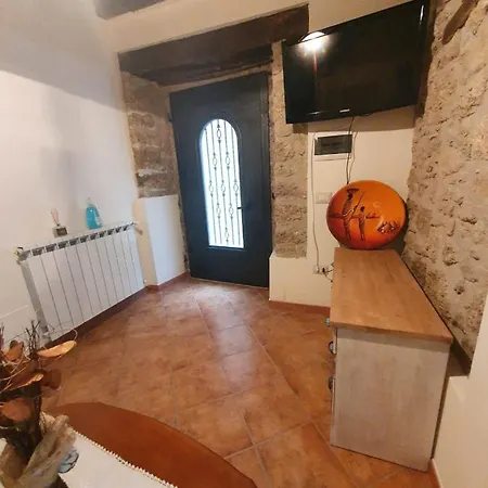 לינה וארוחת בוקר Castrum
